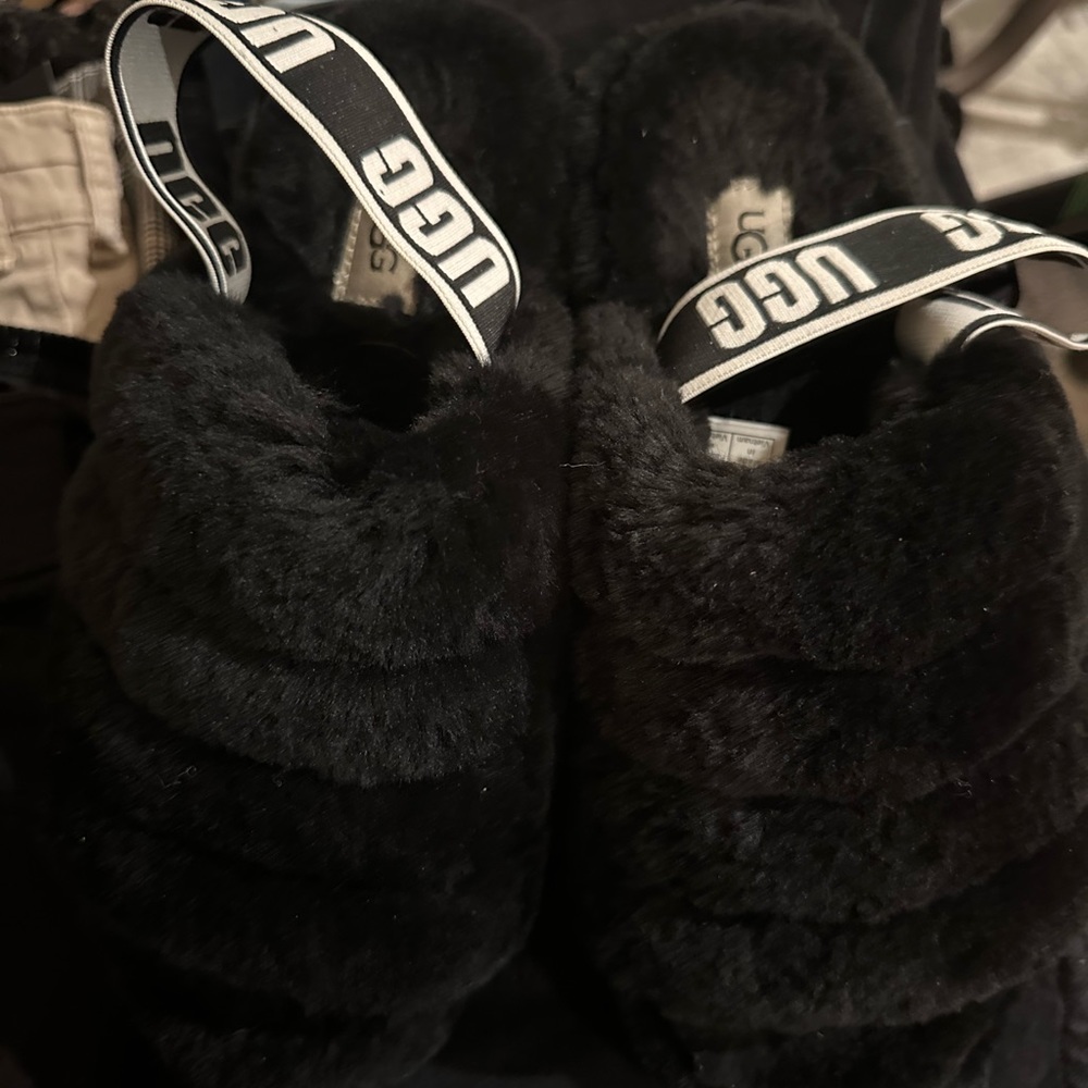 Ugg fuzzy slides